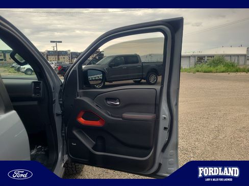 Used 2023 Nissan Frontier PRO-4X w/ Pro Convenience Package AWD/4WD image 16