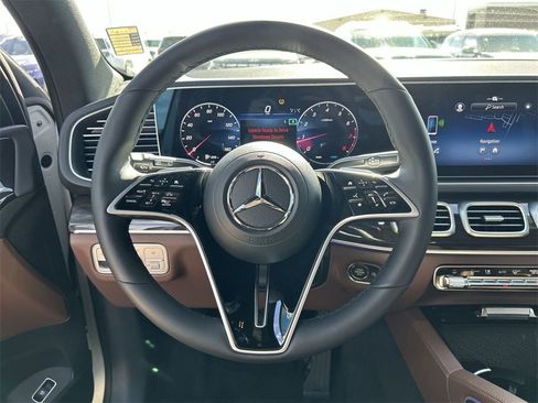 Used 2025 Mercedes-Benz GLE 350 4MATIC image 29