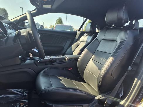 Used 2017 Ford Mustang GT Premium w/ Equipment Group 401A image 10