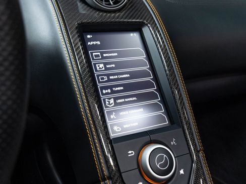 Used 2015 McLaren 650S Spider RWD image 19