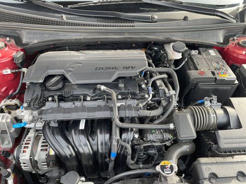 Used 2025 Hyundai Elantra SEL image 34