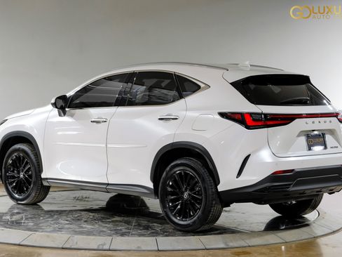 Used 2025 Lexus NX 250 FWD w/ Towing Package (2000 Lbs) image 12