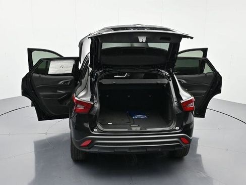 New 2026 Chevrolet Trax RS w/ Driver Confidence Package image 44