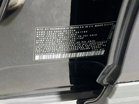 Used 2022 Volkswagen Tiguan SE image 31