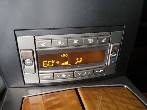 Used 2004 Cadillac XLR RWD image 36