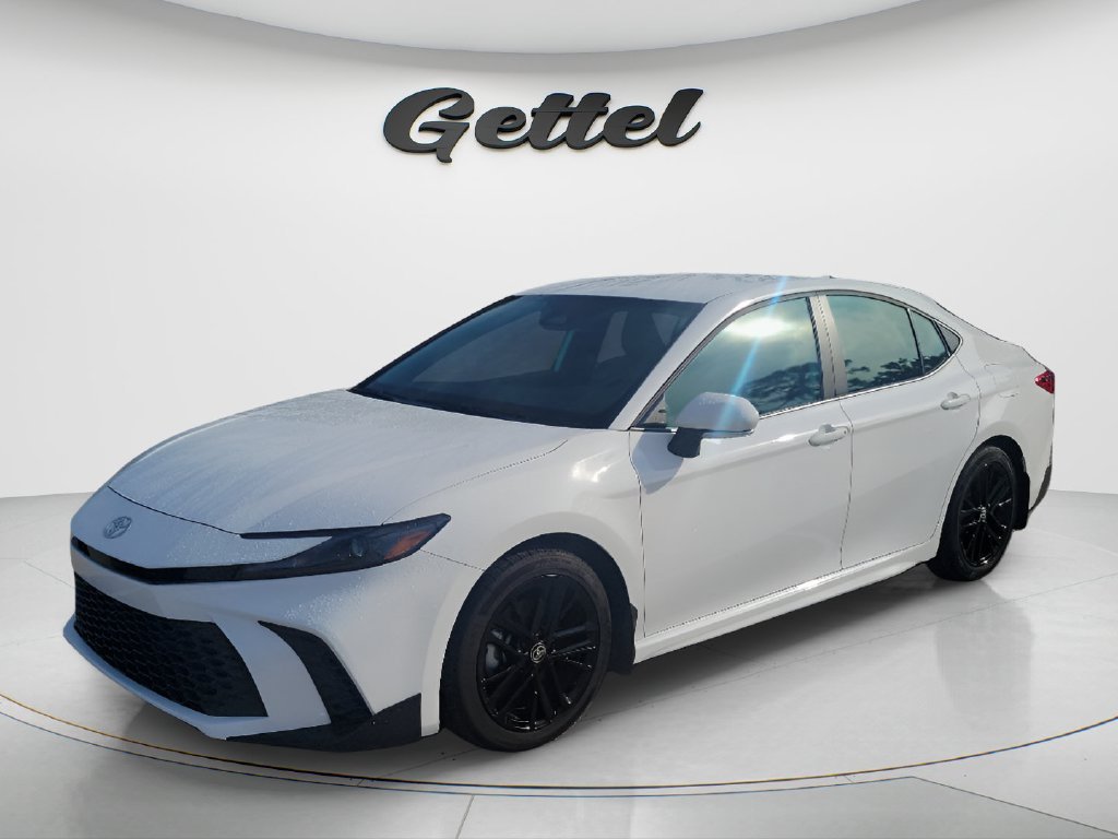 Used 2026 Toyota Camry SE FWD image 1