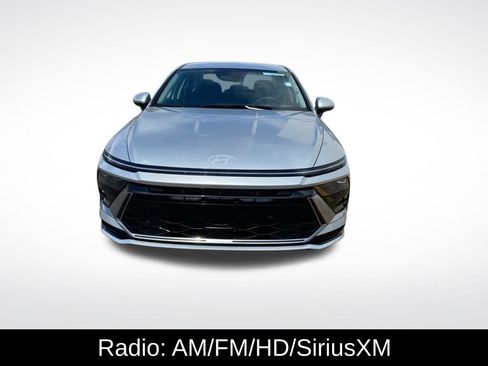 Used 2025 Hyundai Sonata SEL FWD image 2