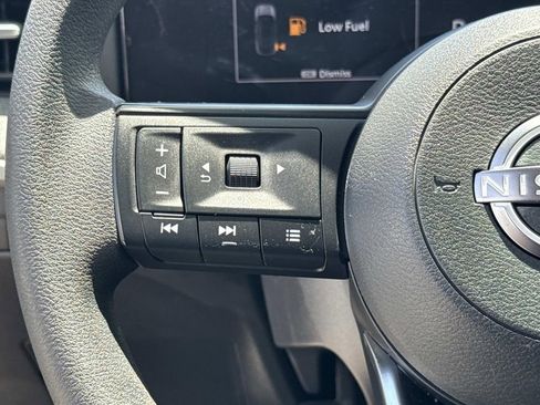Certified 2025 Nissan Kicks SV FWD image 28