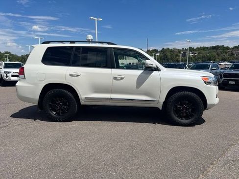 Used 2017 Toyota Land Cruiser AWD/4WD image 7