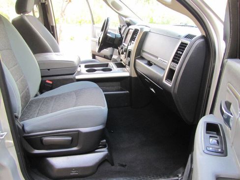 Used 2018 RAM 3500 Big Horn image 21