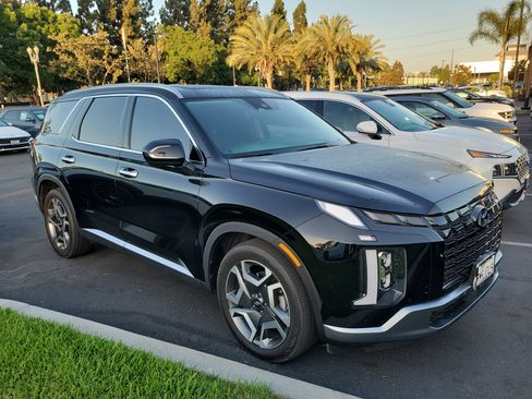 Used 2024 Hyundai Palisade Limited FWD image 3