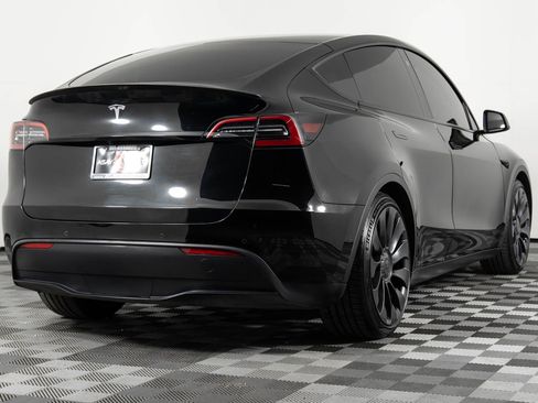 Used 2022 Tesla Model Y Performance image 7