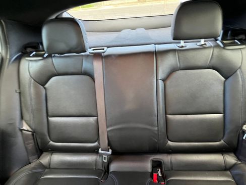 Used 2025 Buick Envista Sport Touring image 37