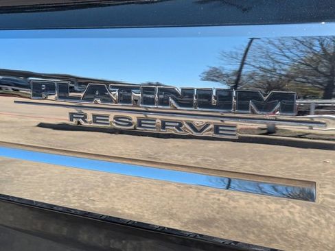 Used 2019 Nissan Titan Platinum Reserve image 34