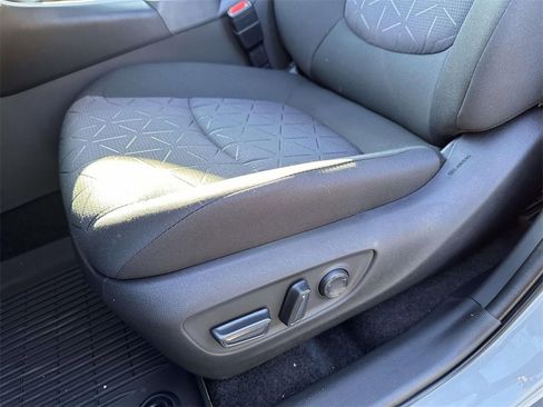 New 2025 Toyota RAV4 XLE image 18