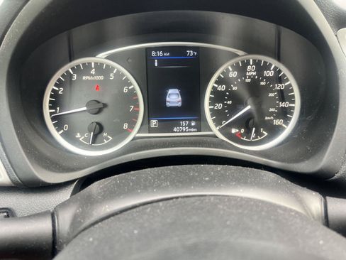Used 2019 Nissan Sentra SV FWD image 18