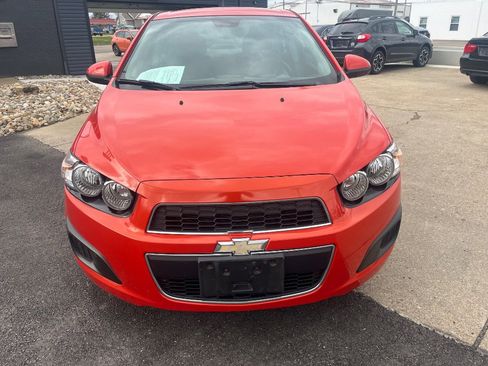 Used 2013 Chevrolet Sonic LT image 2