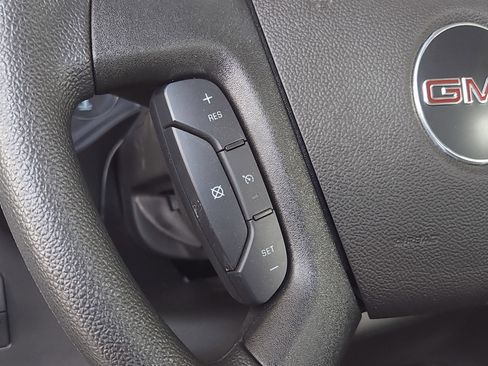 Used 2025 GMC Savana 2500 w/ Driver Convenience Package image 19