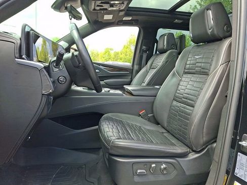 Certified 2023 Cadillac Escalade Sport Platinum w/ LPO, ONYX Package AWD/4WD image 13