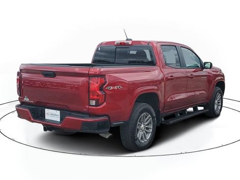 Certified 2023 Chevrolet Colorado LT w/ LT Convenience Package II AWD/4WD image 4