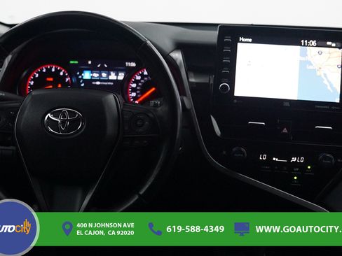 Used 2022 Toyota Camry XSE w/ Navigation Package FWD image 5