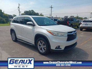 Used 2015 Toyota Highlander XLE image 1