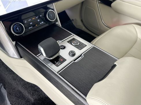 Certified 2023 Land Rover Range Rover SE AWD/4WD image 14
