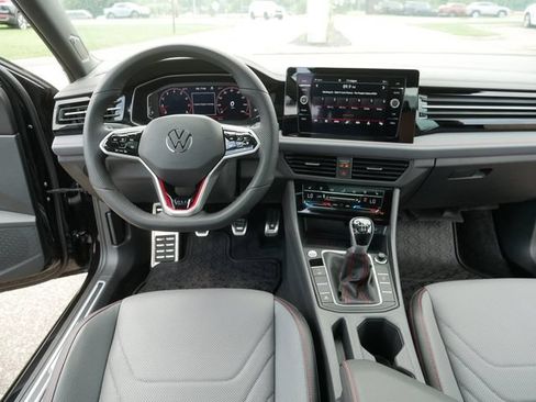 Certified 2025 Volkswagen Jetta GLI Autobahn w/ GLI Black Package FWD image 21