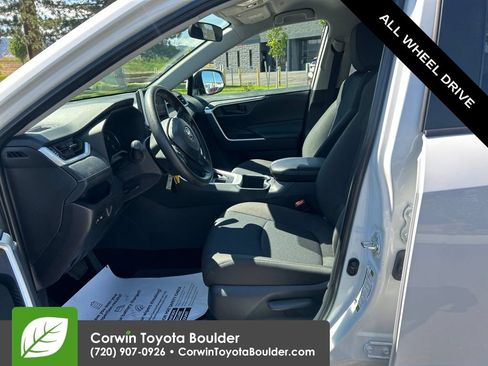 Used 2025 Toyota RAV4 LE AWD/4WD image 23