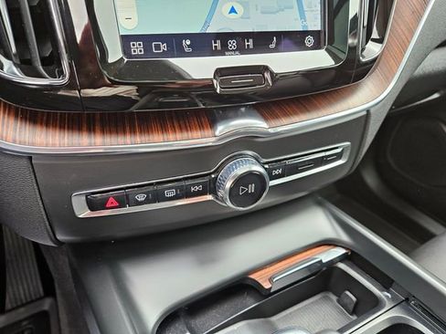 Certified 2023 Volvo XC60 B5 Plus w/ Climate Package AWD/4WD image 26