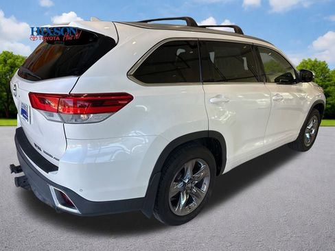Used 2018 Toyota Highlander Limited Platinum image 7