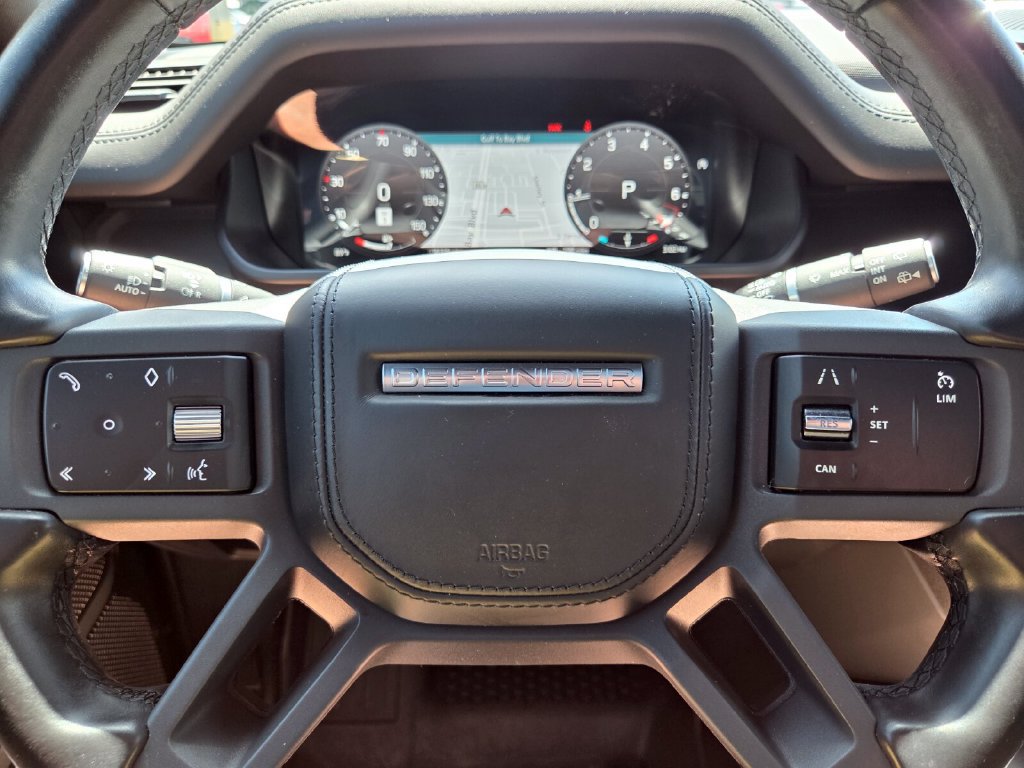 Used 2023 Land Rover Defender 110 X-Dynamic SE AWD/4WD image 30