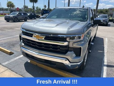Used 2025 Chevrolet Silverado 1500 LT RWD image 3