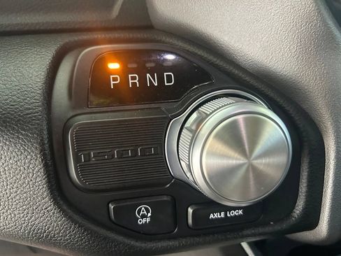 Used 2020 RAM 1500 Laramie RWD image 9