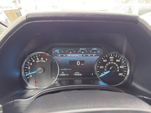 Used 2018 Ford F150 Lariat w/ Equipment Group 502A Luxury image 17