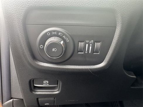 New 2025 Jeep Grand Cherokee Limited image 21