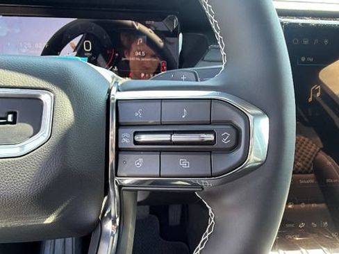 New 2026 GMC Acadia Denali w/ Super Cruise Package AWD/4WD image 31