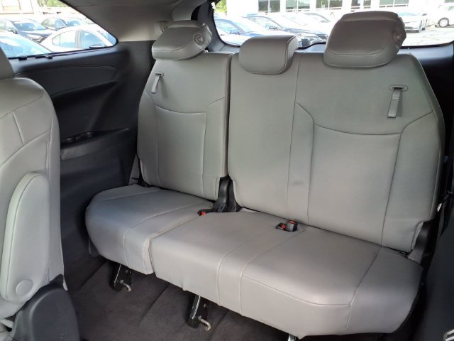 Certified 2026 Toyota Sienna XLE FWD image 11