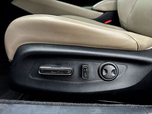 Used 2023 Honda Accord EX-L image 12