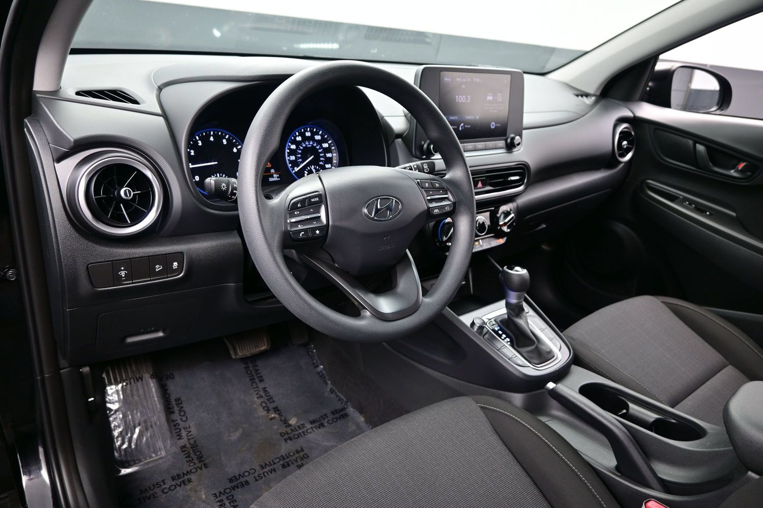 Certified 2023 Hyundai Kona SEL AWD/4WD image 13