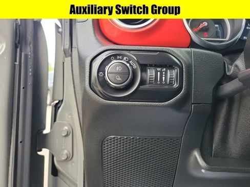Used 2021 Jeep Gladiator Rubicon AWD/4WD image 19
