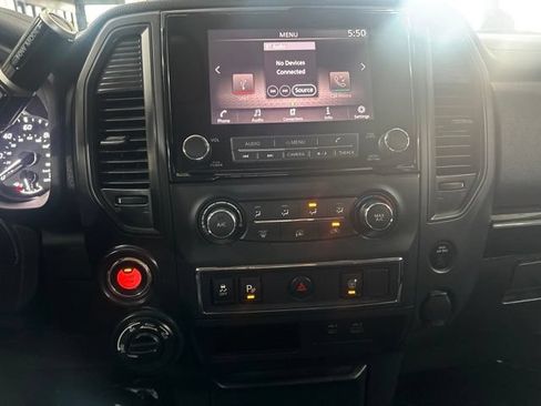 Used 2022 Nissan Titan SV AWD/4WD image 21