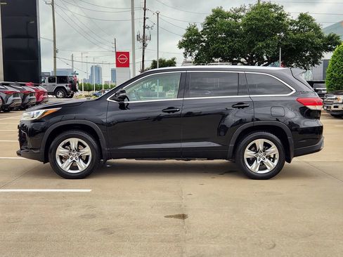 Used 2018 Toyota Highlander Limited FWD image 4