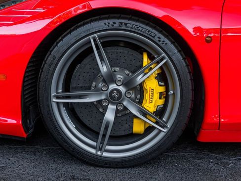 Used 2015 Ferrari 458 Speciale Coupe RWD image 10