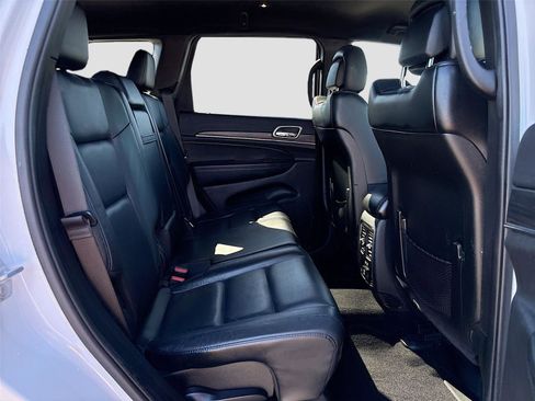 Used 2019 Jeep Grand Cherokee Limited image 29