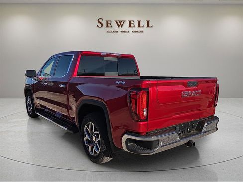 Used 2024 GMC Sierra 1500 SLT image 3