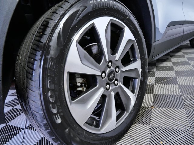 Certified 2025 Ford Escape Platinum AWD/4WD image 8