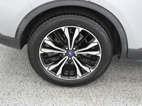 Used 2021 Ford Escape SE w/ SE Sport Appearance Package FWD image 6