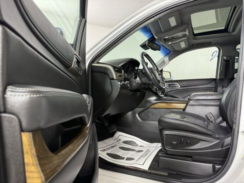 Used 2019 GMC Yukon Denali w/ Denali Ultimate Package image 13