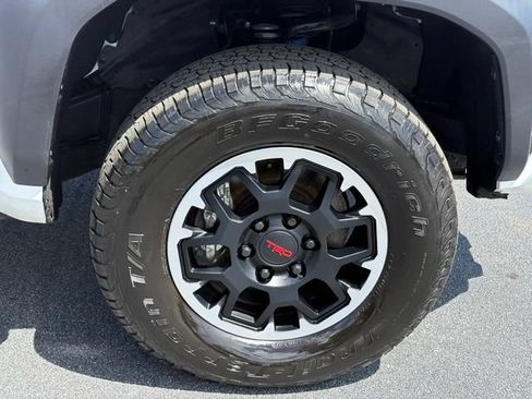 Used 2024 Toyota Tacoma TRD Off-Road AWD/4WD image 29